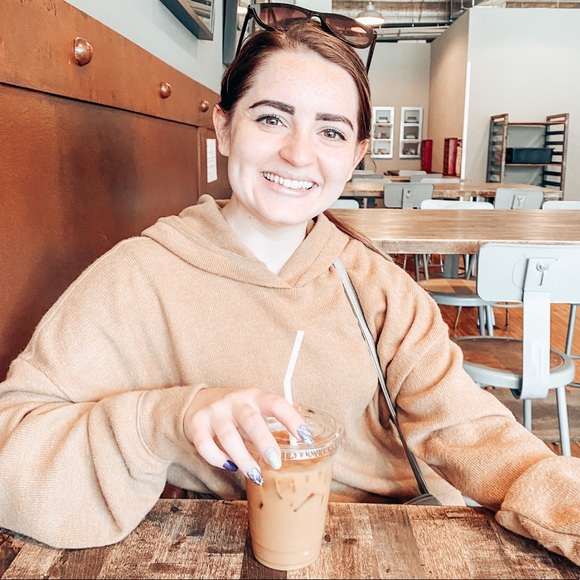 Meet your Posher, Macy - Picture 1 of 6